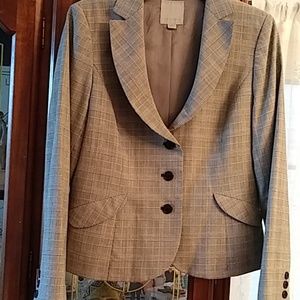 Tavora blazer single breasted fully lined.